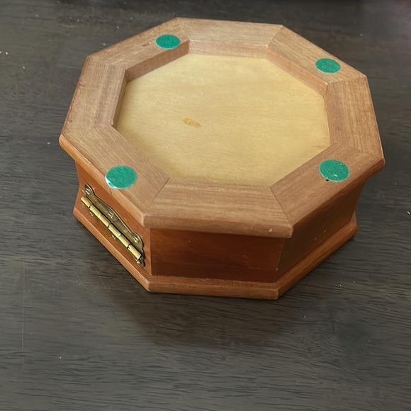 Jewelry box - Picture 3 of 4